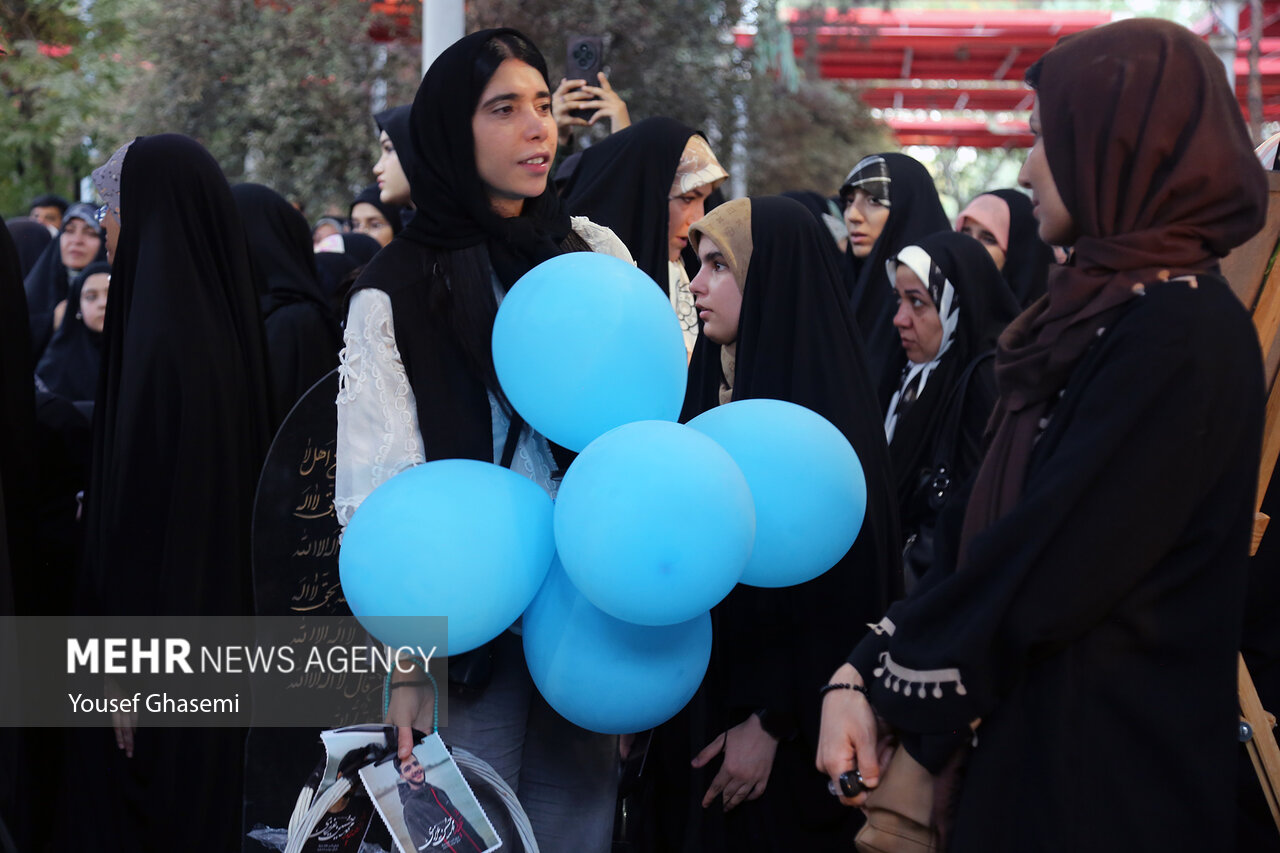 مراسم جشن تولد شهید نوجوان جنگ رمضان