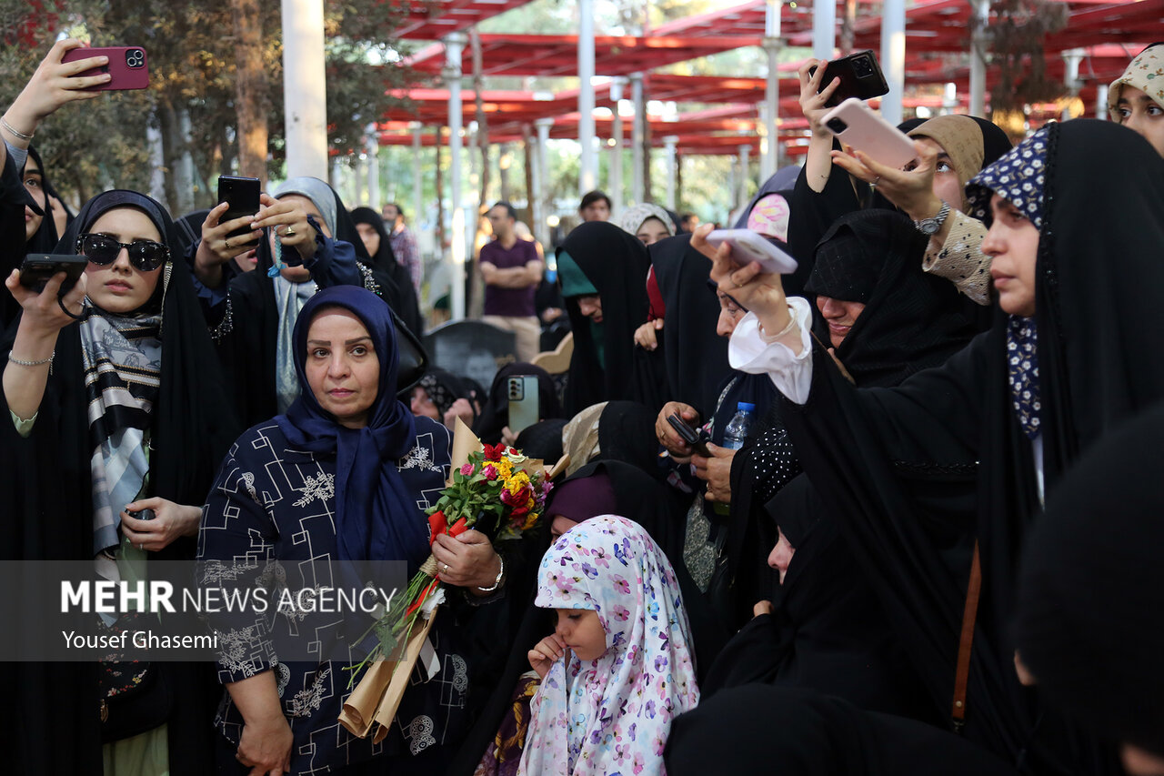 مراسم جشن تولد شهید نوجوان جنگ رمضان
