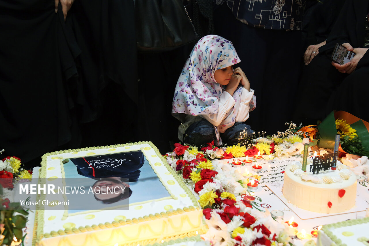 مراسم جشن تولد شهید نوجوان جنگ رمضان