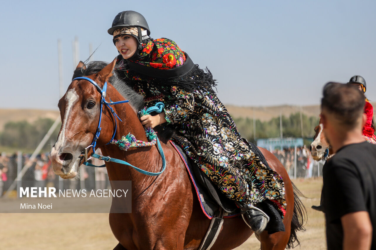جشنواره فرهنگی ورزشی جام ستارخان در ورزقان