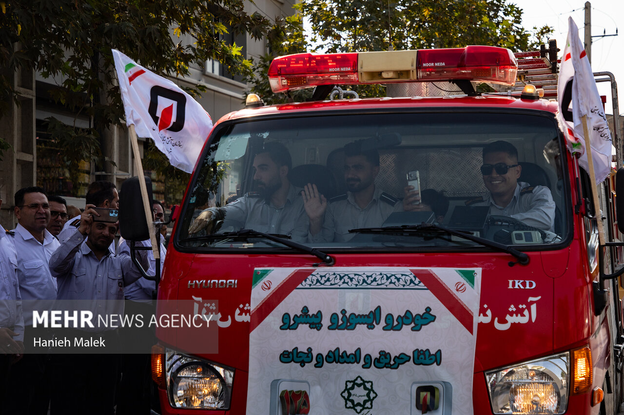 رژه ناوگان خودرویی آتش نشانی در گرگان
