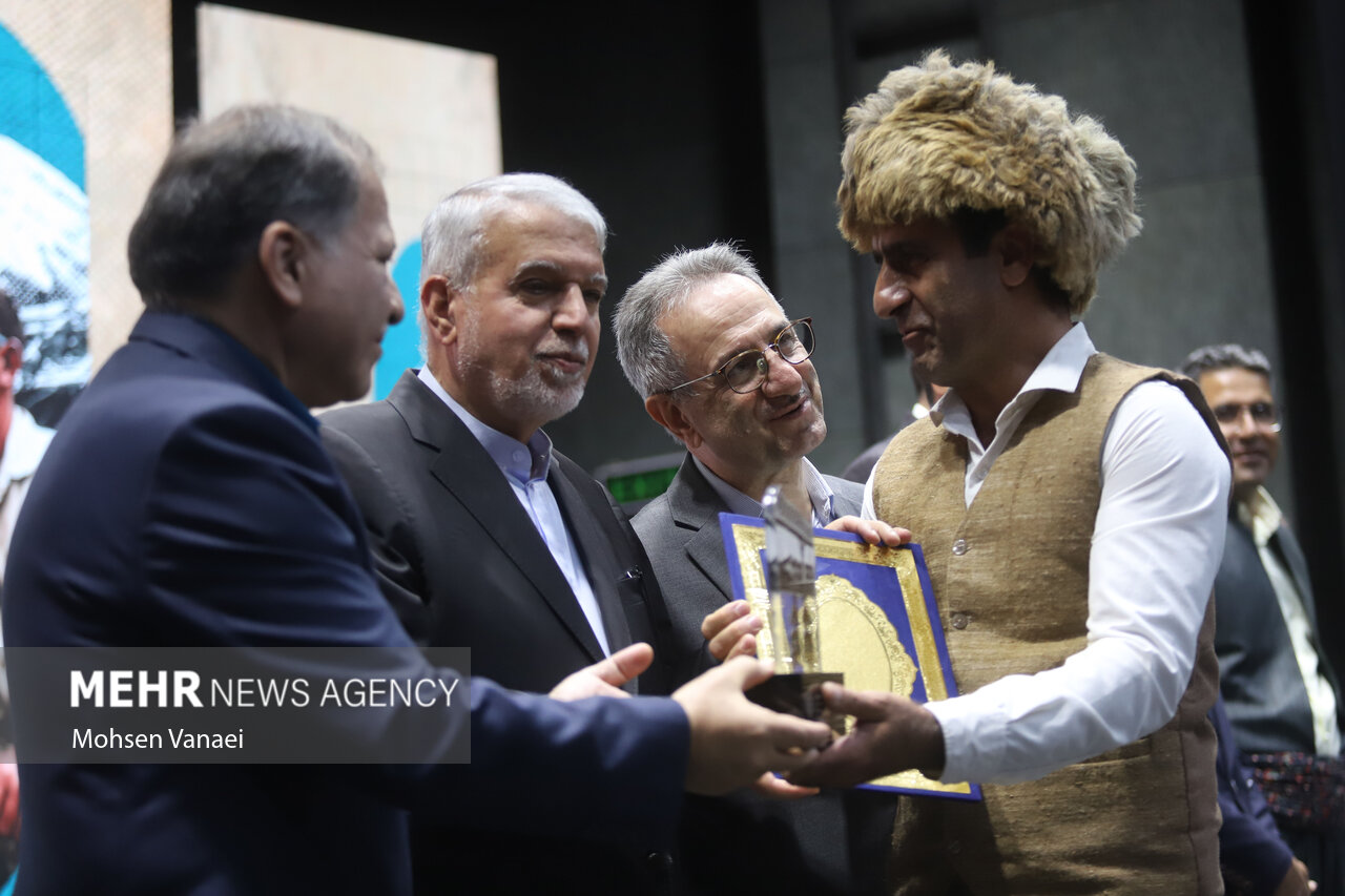 گرامیداشت روز جهانی گردشگری و هفته تهران
