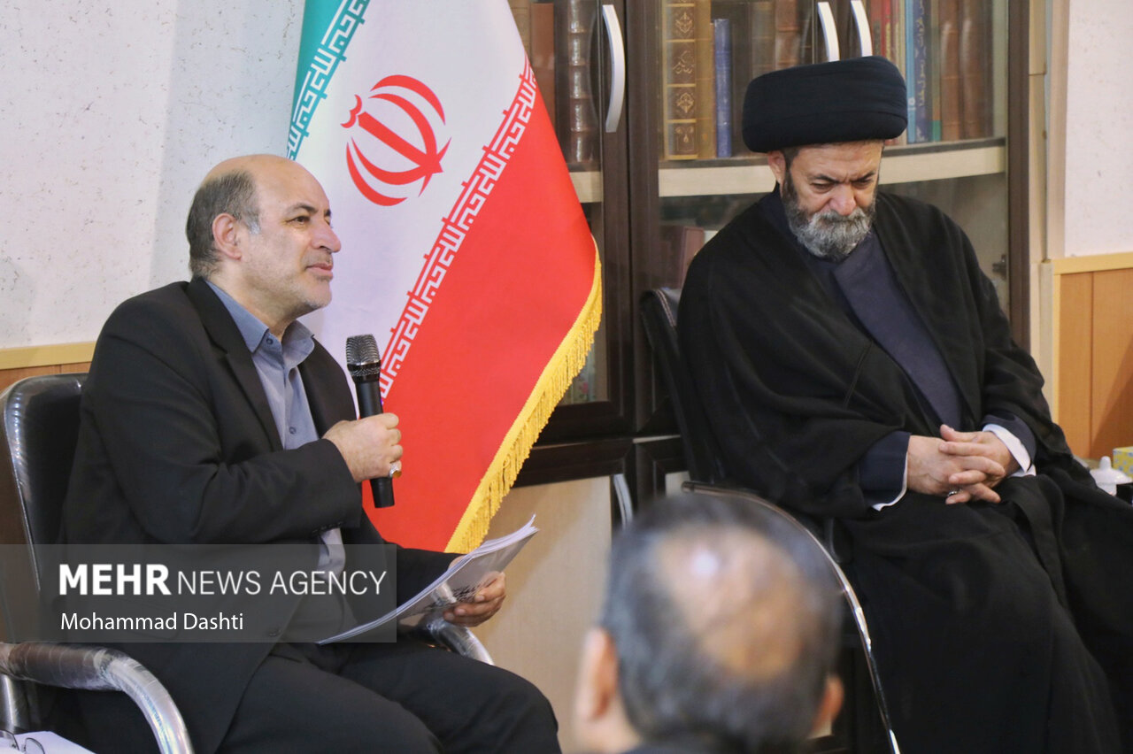 دیدار فعالان گردشگری با نماینده ولی فقیه در استان اردبیل