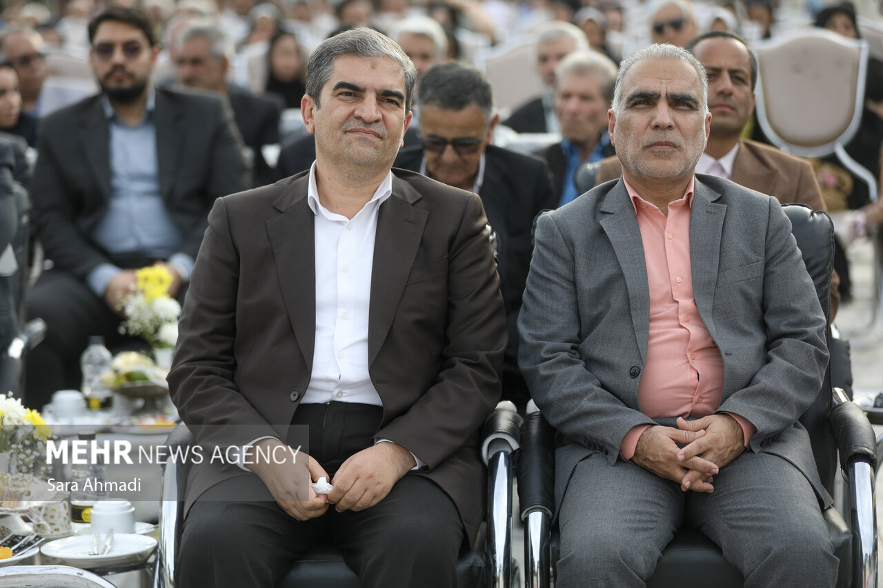 جشنواره روز ملی روستا و عشایر در آرامگاه فردوسی