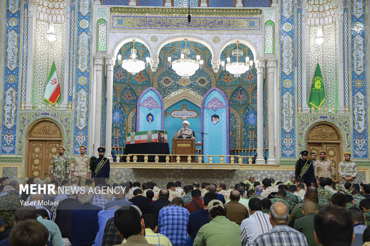 وداع با پیکر شهید عباس آقایی در حرم حضرت معصومه(س)