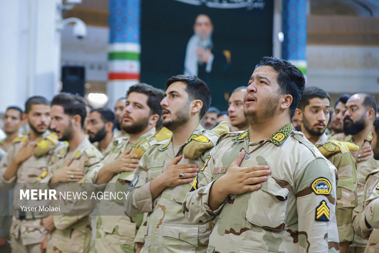 وداع با پیکر شهید عباس آقایی در حرم حضرت معصومه(س)