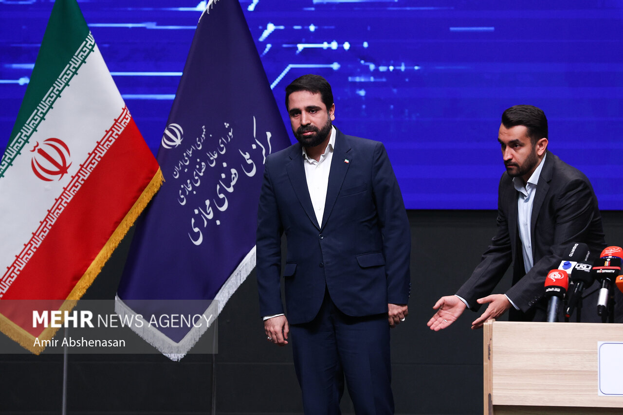 نشست خبری رئیس مرکز ملی فضای مجازی