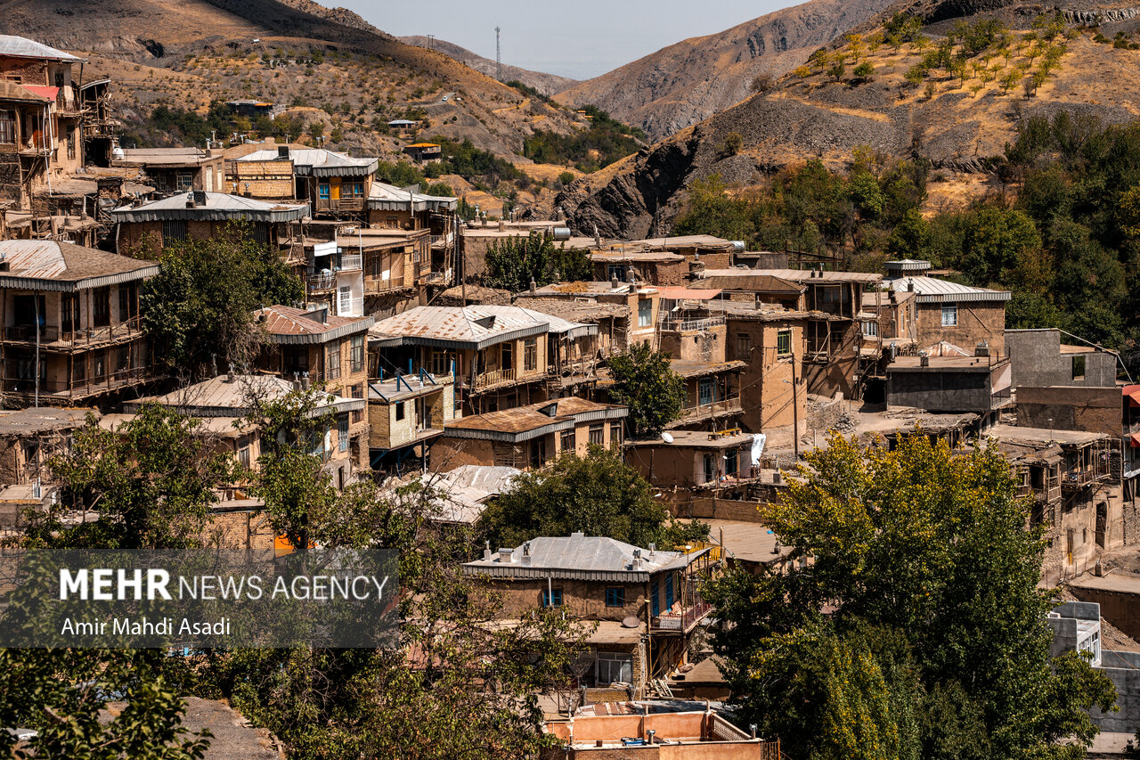 روستایی پلکانی در دل کوه‌های خراسان