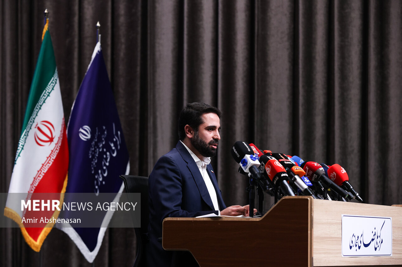 نشست خبری رئیس مرکز ملی فضای مجازی