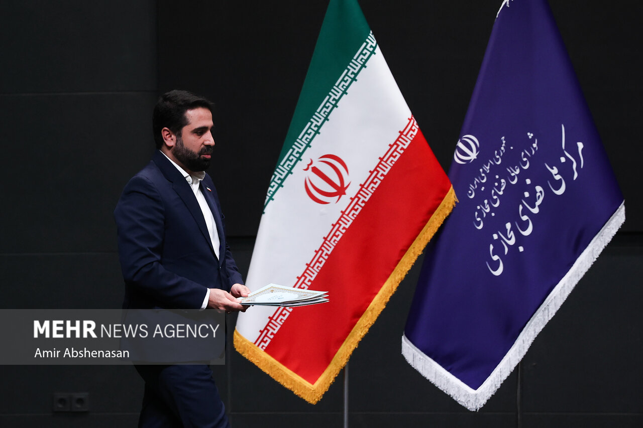 نشست خبری رئیس مرکز ملی فضای مجازی