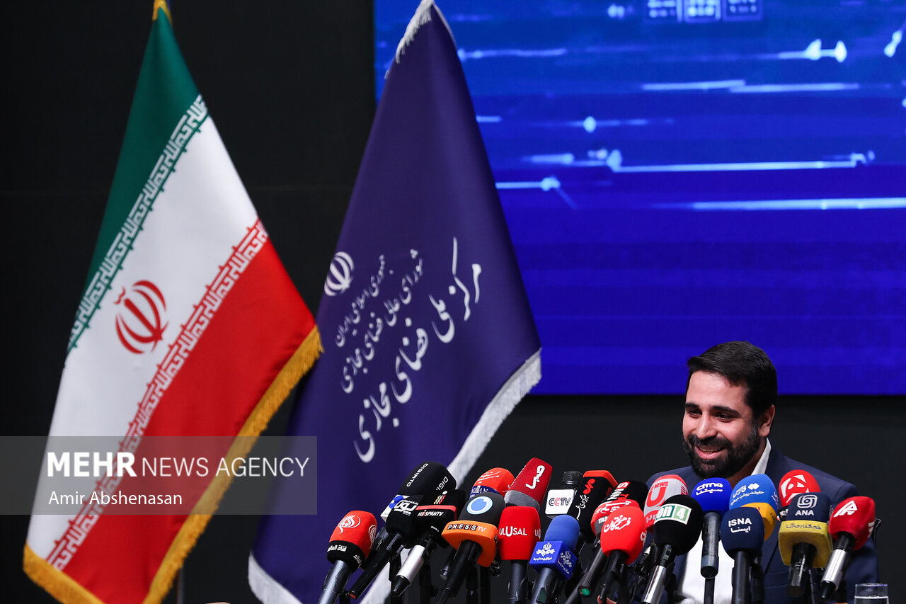 نشست خبری رئیس مرکز ملی فضای مجازی