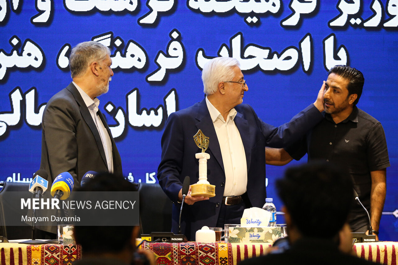 روز اول سفر وزیر ارشاد به خراسان‌شمالی