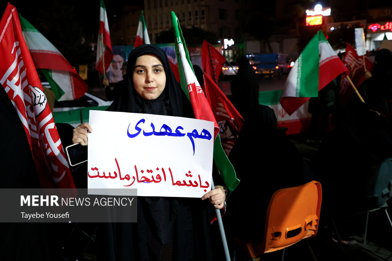 اجتماع دانشجویان همدان در لبیک به رهبر انقلاب