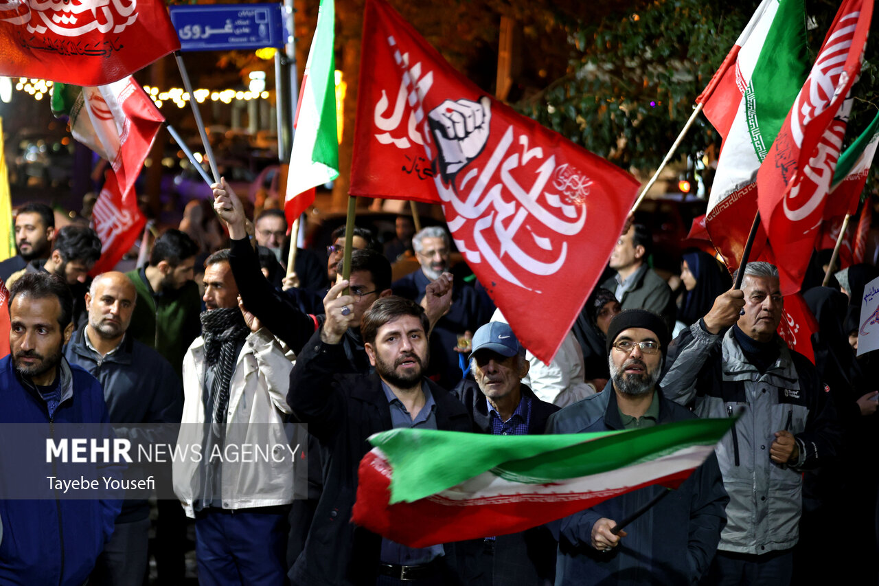 اجتماع دانشجویان همدان در لبیک به رهبر انقلاب