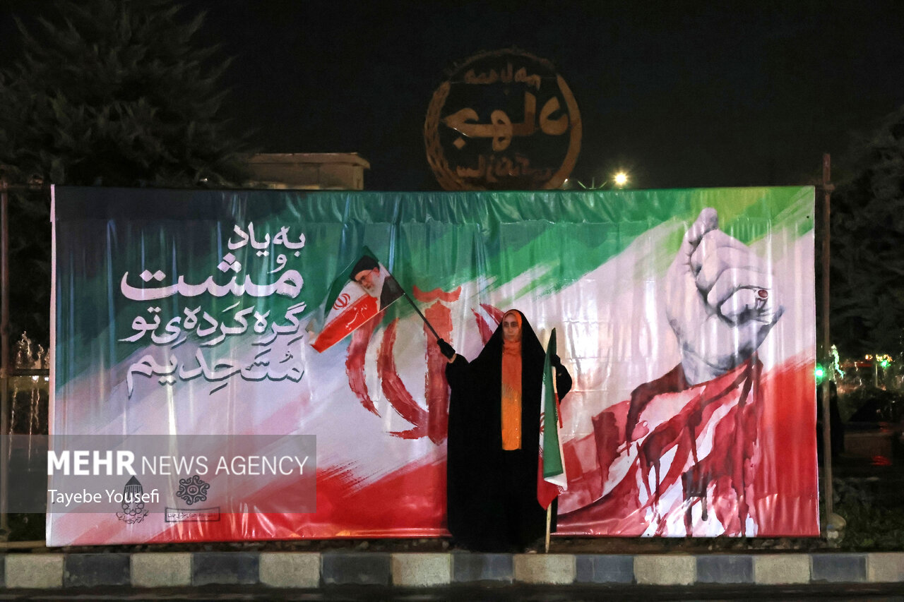 اجتماع دانشجویان همدان در لبیک به رهبر انقلاب
