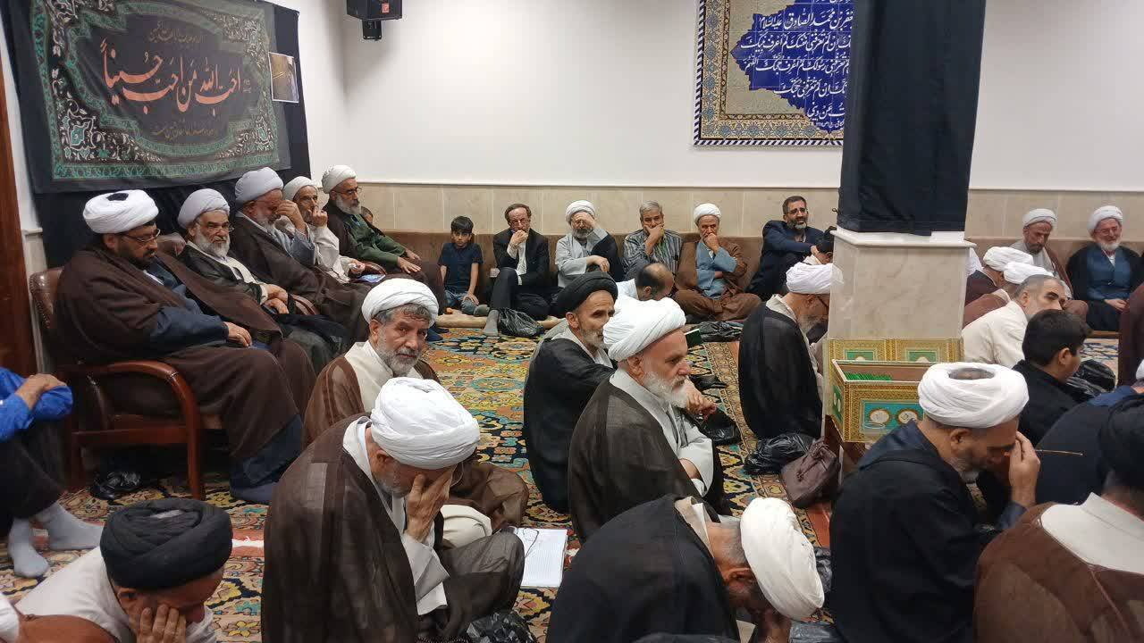 مراسم بزرگداشت آیت الله شبیری زنجانی از سوی آیت الله جوادی آملی برگزار شد مراسم بزرگداشت آیت الله شبیری زنجانی از سوی آیت الله جوادی آملی برگزار شد