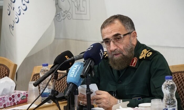 اصل بر صلح است؛ ورود به جنگ و مذاکره منوط به اذن ولیفقیه است اصل بر صلح است؛ ورود به جنگ و مذاکره منوط به اذن ولیفقیه است