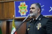 الأدمیرال إیرانی: البحریة الإیرانیة لن تدخر جهدا فی الدفاع عن ایران وضمان امن شعبها الأدمیرال إیرانی: البحریة الإیرانیة لن تدخر جهدا فی الدفاع عن ایران وضمان امن شعبها