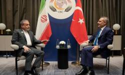 وزیر الخارجیة الایرانی یلتقی نظیره الترکی فی بغداد وزیر الخارجیة الایرانی یلتقی نظیره الترکی فی بغداد
