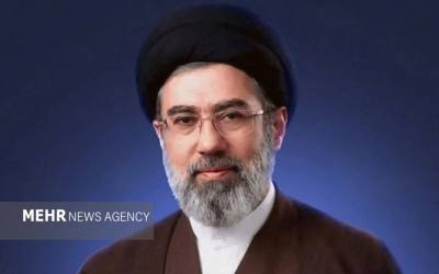 Leader says police key pillar of Iran security