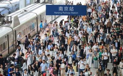 Holiday travel highlights China's transport strength