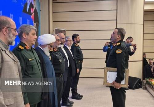امیریان جایگزین القاصیمهر در فرماندهی انتظامی شرق تهران شد امیریان جایگزین القاصیمهر در فرماندهی انتظامی شرق تهران شد